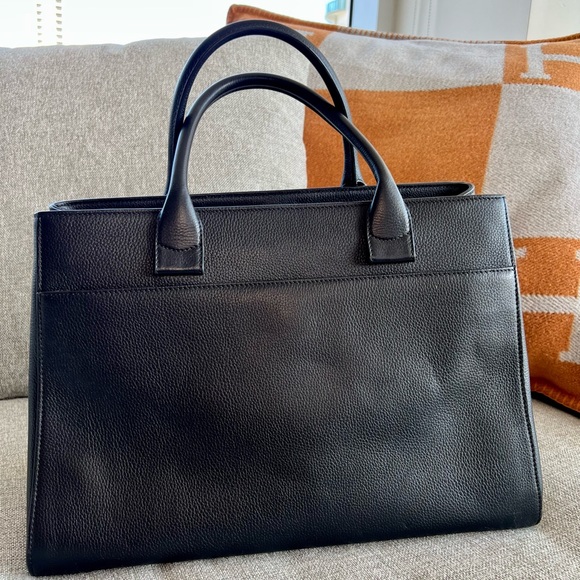 Chanel NEO EXECUTIVE LARGE TOTE Silver Hardware, caviar leather - Picture 4 of 14